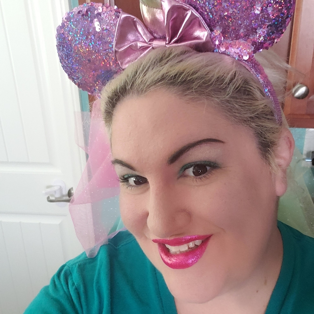 Meet your Posher Miss Flamingo 🦩